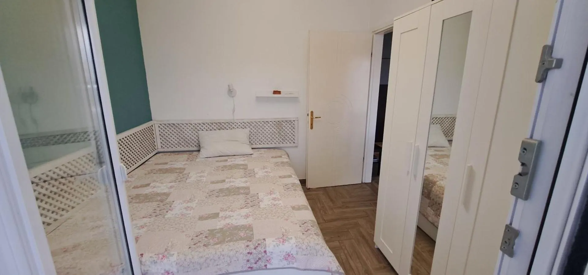 Apartment Apartman Miljanic Peraia